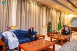 سمو أمير الجوف يستعرض سير العمل في مشروع دومة الجندل لطاقة الرياح
