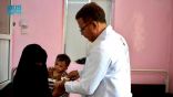 مركز الملك سلمان للإغاثة يواصل علاج حالات سوء التغذية بين الأطفال في محافطة لحج