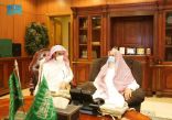 سماحة مفتي عام المملكة يستقبل مدير فرع وزارة الشؤون الإسلامية بالرياض