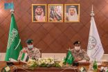نائب رئيس هيئة الأركان العامة قائد القوات المشتركة يلتقي قائد العمليات المشتركة الإماراتية