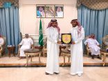 محافظ ينبع يكرم الفرق التطوعية المشاركة في مبادرة “نحن نبادر”
