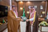 سمو أمير حائل يتسلم خطة سير العملية التعليمية وتقريراً عن بدء العام الدراسي بالمنطقة