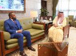 سمو أمير منطقة الرياض يستقبل سفير زامبيا لدى المملكة