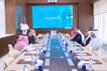 وزير النقل والخدمات اللوجستية يلتقي الأمينَ العام للمكتب الدولي للمعارض