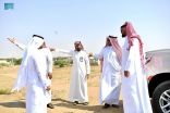 بتوجيه من سمو أمير جازان .. رئيس مركز الشقيق يتفقَّد معابر الأودية والسيول وتصريف مياه الأمطار