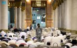 جهود أمنية ترافق حشود المصلين بالمسجد النبوي