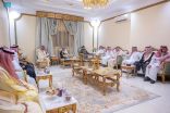 سمو أمير القصيم يلتقي عدداً من المواطنين من أهالي مركز القرين