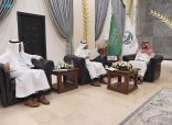 سموُّ محافظِ الطائف يلتقي نادي كفاءات الثقافي