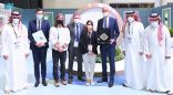 نائب السفير الفرنسي يزور المزاد الدولي لمزارع إنتاج الصقور