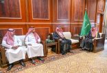 سمو نائب أمير منطقة حائل يستقبل مؤسسي جائزة ” تمرا ” وأمينها.