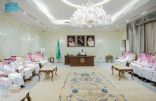 اليوم الوطني / سمو أمير الحدود الشمالية يلتقي الوكلاء والمحافظين وموظفي الإمارة بمناسبة اليوم الوطني الـ 93