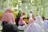 خدمات توجيهية وإرشادية لقاصدي المسجد الحرام على مدار الساعة