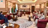 رئيس هيئة الأركان العامة يلتقي برئيس الأركان الجوية البريطانية