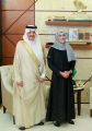 سمو أمير المنطقة الشرقية يستقبل مواطنة كفيفة حصلت على الدكتوراه