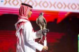 بيع صقرين في الليلة السادسة للمزاد الدولي لمزارع إنتاج الصقور