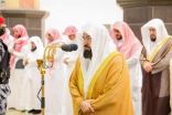 أجواء روحانية تحفَّ قاصدي المسجد الحرام في صلاة التراويح في أول ليلة من ليالي الشهر الفضيل