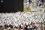 #مباشر | جموع المصلين يؤدون صلاة أول جمعة في #رمضان بالمسجد