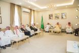 محافظ حفرالباطن يستقبل عدداً من مديري الإدارات الحكومية من مدنيين وعسكريين ورؤساء المراكز والأهالى