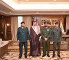 سمو أمير منطقة جازان يقلّد الحكمي والعمري رتبتيهما الجديدتين