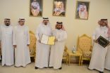 إنفاذاً لتوجيه أمير منطقة عسير*  *محافظ محايل يلتقي أعضاء المجلس المحلي الجدد*
