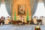 سمو أمير منطقة تبوك يستقبل المهنئين بعيد الفطر المبارك