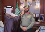 سمو محافظ الأحساء يقلد مدير إدارة جوازات المحافظة رتبته الجديدة