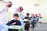 مدير “تعليم سراة عبيدة” يتفقَّد انطلاقةَ الاختبارات في المحافظة