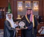 سمو محافظ الأحساء يستقبل الرئيس السابق والحالي للمؤسسة العامة للري 