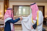 بتوجيه أمير المنطقة الشرقية   نائب أمير الشرقية يستقبل شاباً تبرع بكليته لطفل دون معرفة مسبقة