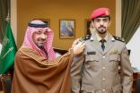 نائب أمير تبوك يقلد مساعد قائد أمن الإمارة رتبته الجديدة 