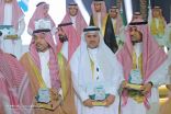 الشهراني يحصل على جائزة امير منطقة الرياض للتميز الوظيفي 