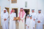 نائب أمير الشرقية يزور “بيت البيعة”