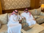 محافظ بيشة يتابع سير أعمال الموقع الإلكتروني لوحدة المهام الإنسانية بالمحافظة 