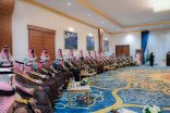 *سمو أمير منطقة الباحة يناقش في جلسته الأسبوعية المشروعات التنموية والخدمات المقدمة في محافظة العقيق*