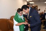 وزير الشباب يلتقي السباح السعودي فيصل القصيبي قبل تحدي عبور المانش 
