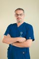 د. الدحلان:   العلاج الطبيعي يلعب دورًا أساسيًا في علاج مشكلات العمود الفقري