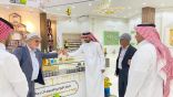 _ وفد من المركز الوطني لتنمية الغطاء النباتي ومكافحة التصحر يزور جمعية النحالين التعاونية بالباحة .