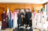 وفد فرنسي يستعرض الاستثمار في المدن الذكية والطاقة الخضراء بغرفة الشرقية