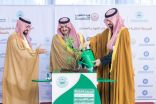 *أمير الشرقية يغرس أول شتلة “صندل” بالمنطقة الشرقية في مبادرة السعودية الخضراء*