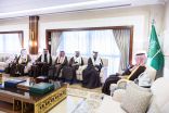 أمير الشرقية يستقبل الفائزين من جمعية الثقافة والفنون بالدمام في مهرجان الرياض للمسرح