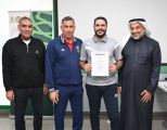 الاتحاد الدولي لكرة اليد يمنح أسامة لعيب شهادة التدريب C 