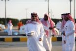 مُحافظ وادي الدواسر يشارك في توزيع وجبات إفطار صائم مع “بر النويعمة”
