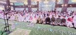 محافظ محايل يتقدم المصلين في صلاة عيد الفطر المبارك*