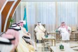 سمو أمير المنطقة الشرقية يدشن مبادرة “خدمتكم فخر واعتزاز” لخدمة ضيوف الرحمن