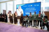 سمو أمير منطقة الباحة يستقبل لاعبي نادي ذوي الإعاقة بعد تحقيقهم ميداليات ذهبية في عدد من الألعاب .