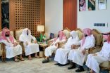 عضو هيئة كبار العلماء ومفوض الإفتاء بمنطقة عسير يزور “جمعية البر بأبها”