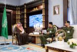 أمير منطقة الباحة يتسلّم التقرير السنوي لمديرية السجون بالمنطقة لعام 2024 .