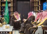 أمير منطقة الباحة يستعرض مستجدات تطوير مطار الملك سعود مع رئيس الطيران المدني .