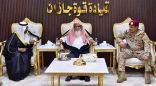 فضيلة المستشار الشرعي بجازان يلتقي قائد قوة جازان في انطلاق البرنامج التوعوي للقوات المساندة لعاصفة الحزم” 