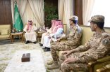 نائب أمير عسير يلتقي مدير فرع الإدارة العامة للمجاهدين بمنطقة عسير